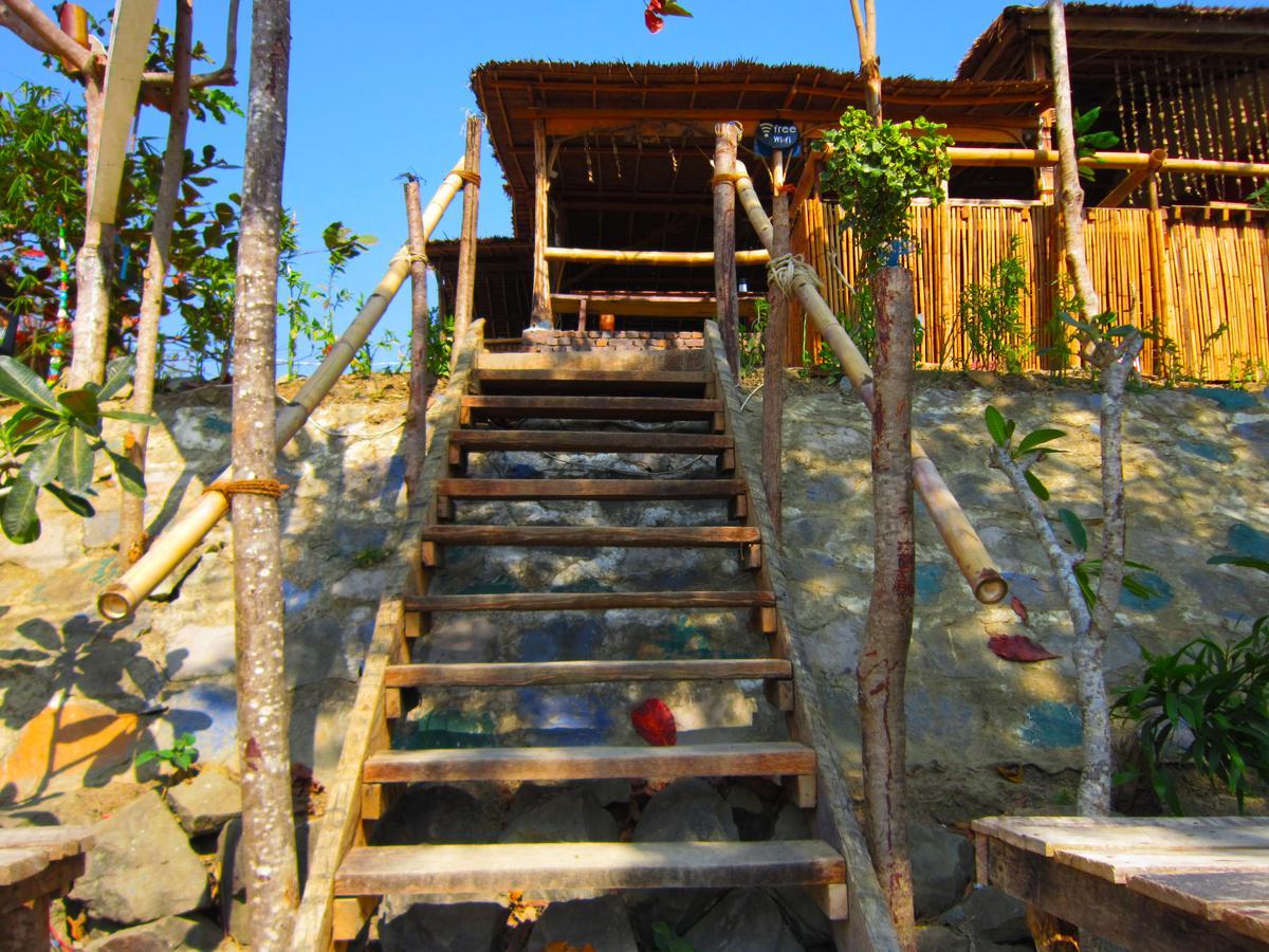 Hill Top Resort Ngwesaung Exterior photo